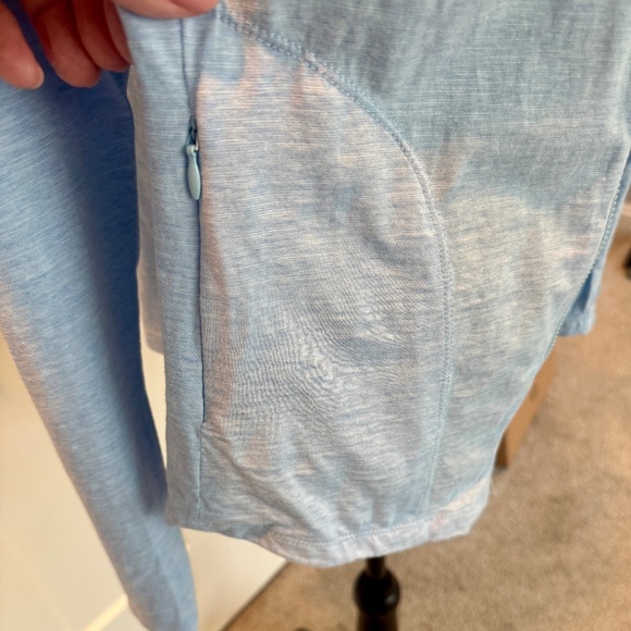 Maui Water Wear light weight zip up jacket, L, EUC, lt blue, UPF 50+, Maui logo - Picture 9 of 12